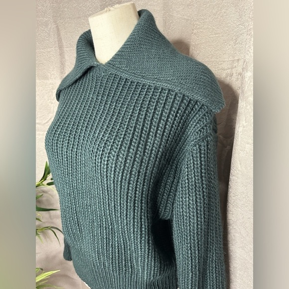 NEW H&M Women’s Peter Pan Collar Rib-Knit Sweater in Green Sz XS - Picture 5 of 11